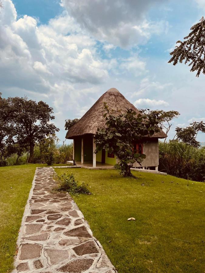 Lake Nkuruba Nature Reserve Hotel Durama Ngoại thất bức ảnh