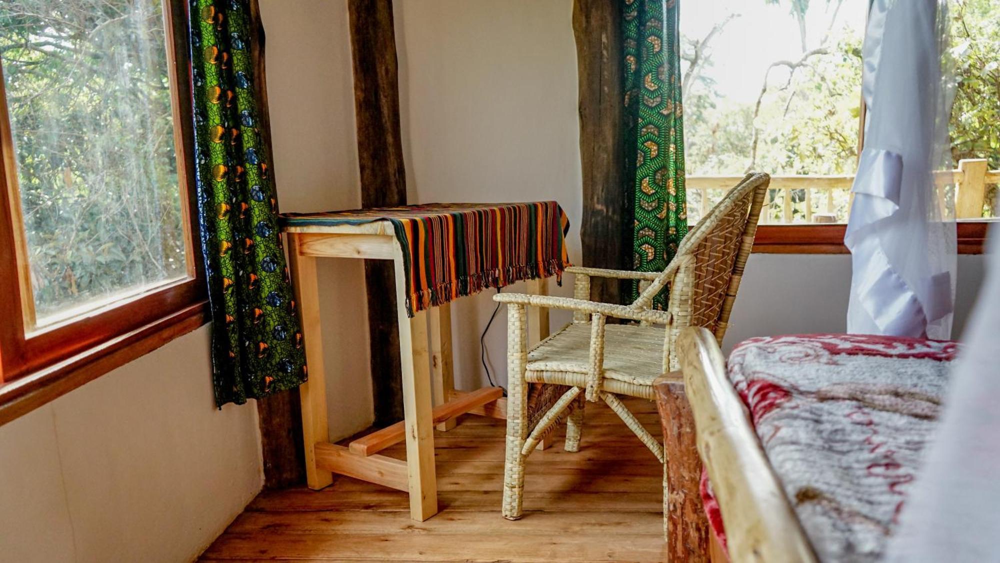 Lake Nkuruba Nature Reserve Hotel Durama Ngoại thất bức ảnh